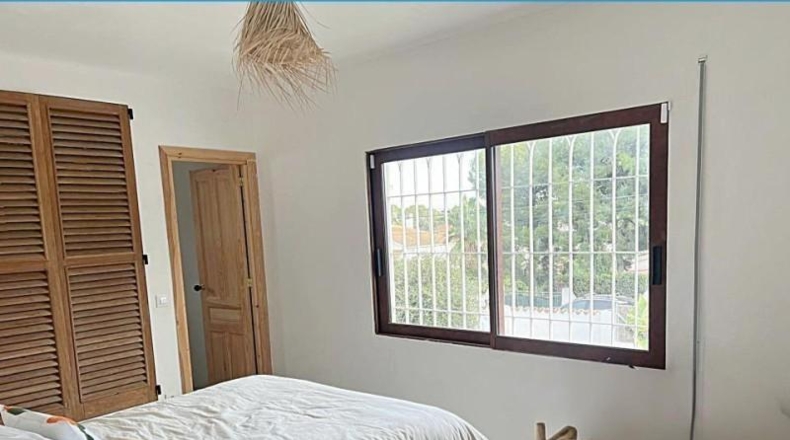Navarre - Cortes - 1406m2