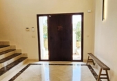 Chalet independiente con terreno en venta en la España, Estepona, ref: TR266554 foto
