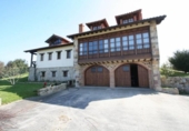 Загородный дом с участком на продажу в городе Cóbreces Фото