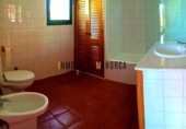 Отдельно стоящий дом с участком на продажу в городе Ciutadella de Menorca Фото