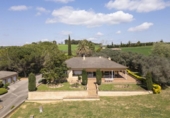 Chalet independiente con terreno en venta en la España, Cornellà del Terri, ref: TR355079 foto