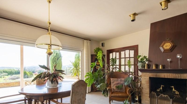 Gerona - Cornellà del Terri - 13800m2