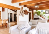 Casa de pueblo en venta en la España, Ses Salines, ref: TR390170 foto