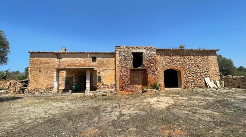 Balearic Islands - Lluchmayor - 304031m2