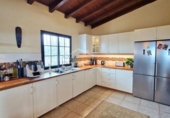 Chalet independiente con terreno en venta en la España, Guía de Isora, ref: TR401387 foto