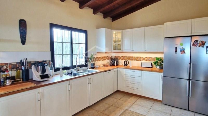 Santa Cruz de Tenerife - Puerto de la Cruz - 6500m2