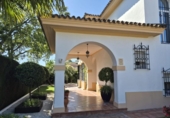 Chalet independiente con terreno en venta en la España, Bormujos, ref: TR403065 foto
