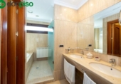 Chalet independiente con terreno en venta en la España, Granada, ref: TR249445 foto