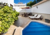 Chalet independiente con terreno en venta en la España, Granada, ref: TR265163 foto