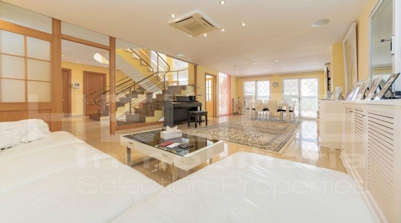 València - Manises - 1140m2
