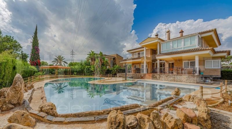 València - Manises - 1140m2