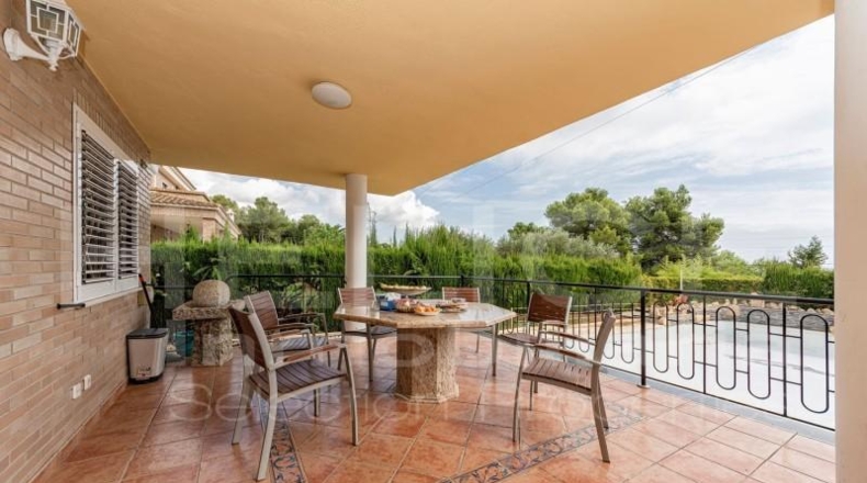 València - Manises - 1140m2
