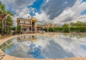 Chalet independiente con terreno en venta en la España, Manises, ref: TR363363 foto