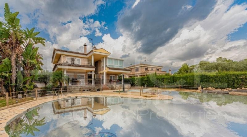 València - Manises - 1140m2