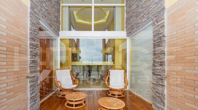 València - Manises - 1140m2