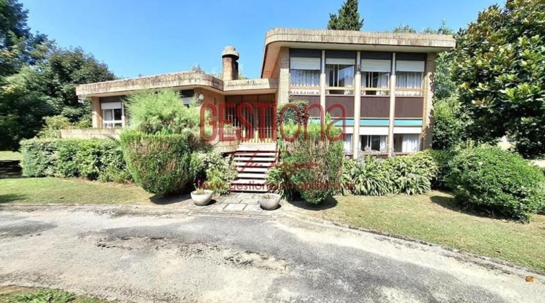 Málaga - Саларес - 2556m2