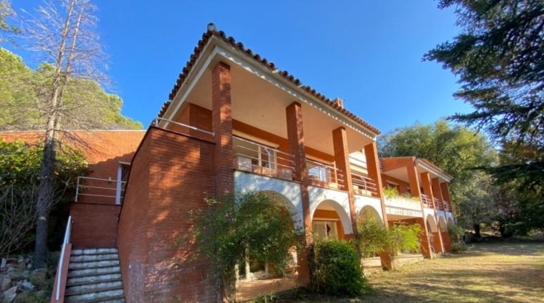 Barcelona - l'Ametlla del Vallès - 8877m2