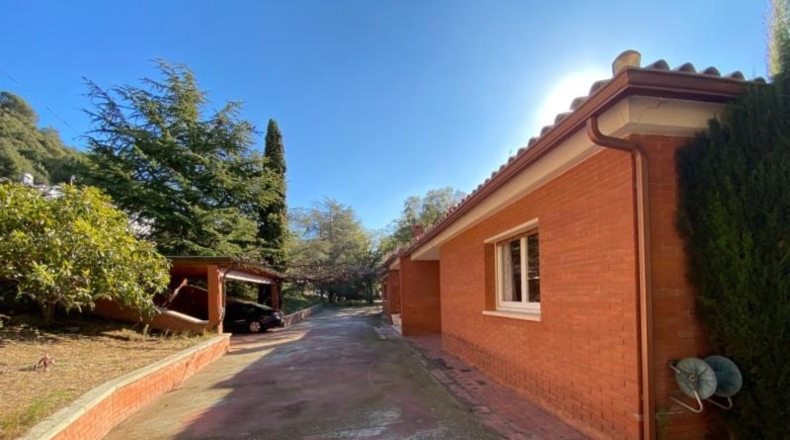 Barcelona - l'Ametlla del Vallès - 8877m2