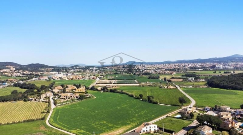 Gerona - Mont-ras - 1209m2