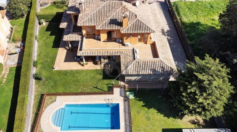 Gerona - Mont-ras - 1209m2