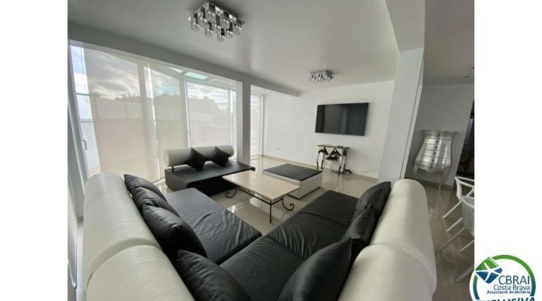 Gerona - Empuriabrava - 567m2