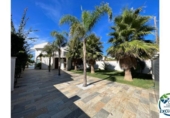 Casa de pueblo en venta en la España, Castelló d'Empúries, ref: TR297368 foto
