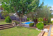 Chalet independiente con terreno en venta en la España, Santa Cristina d'Aro, ref: TR137899 foto