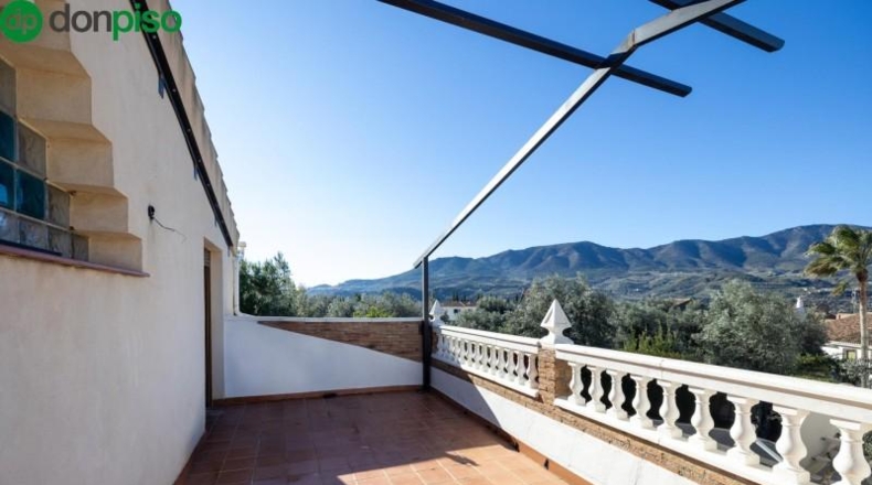 Granada - Píñar - 1713m2