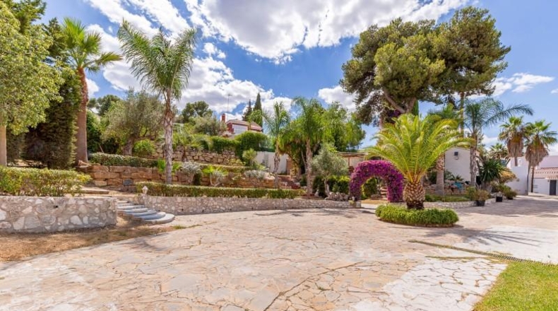 Málaga - Torremolinos - 2422m2