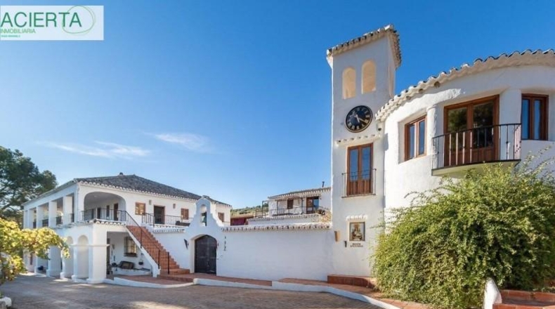 Jaen - Alcaudete - 3600m2