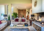 Chalet independiente con terreno en venta en la España, Estepona, ref: TR239336 foto