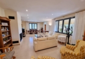 Casa de camp amb terreny en venda a la España, Roda de Berà, ref.: TR135531 foto