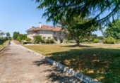 Chalet independiente con terreno en venta en la España, Santiago de Compostela, ref: TR148657 foto