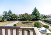 Chalet independiente con terreno en venta en la España, Santiago de Compostela, ref: TR148657 foto