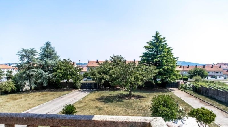 La Coruña - Santiago de Compostela - 13391m2
