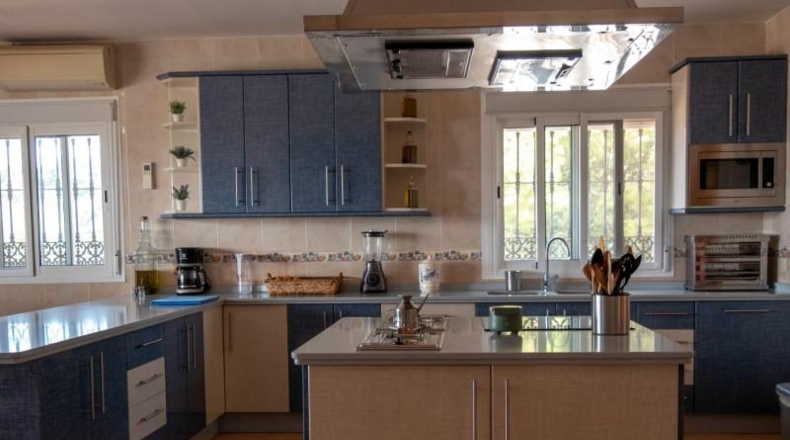 Málaga - Estepona - 2800m2
