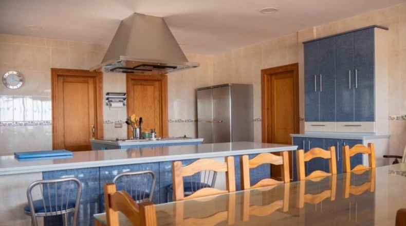 Málaga - Estepona - 2800m2