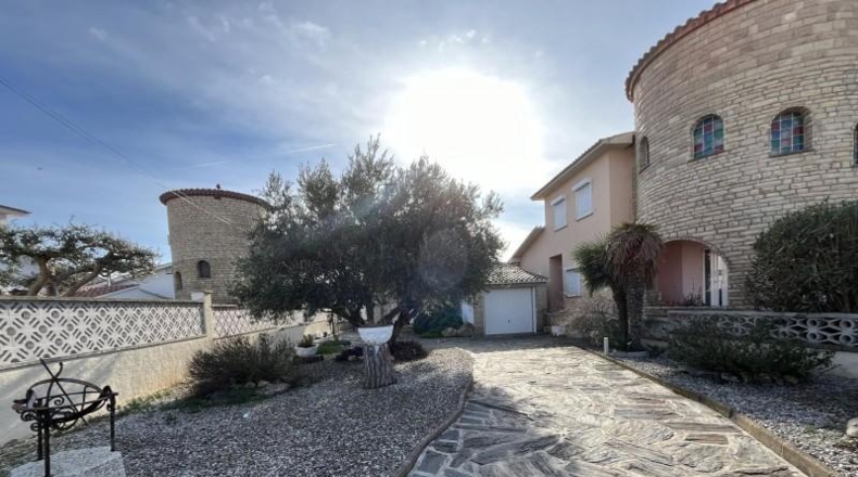 Gerona - Empuriabrava - 572m2