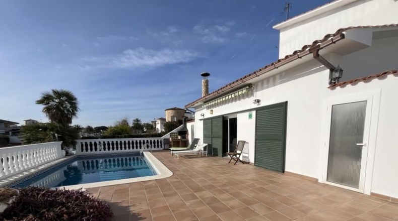 Gerona - Empuriabrava - 572m2