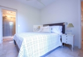 Chalet independiente con terreno en venta en la España, Marbella, ref: TR221674 foto