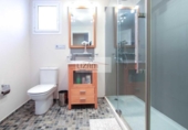 Chalet independiente con terreno en venta en la España, Marbella, ref: TR221674 foto
