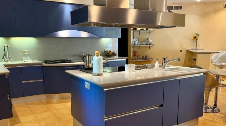 Sevilla - Gelves - 2220m2