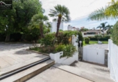 Chalet independiente con terreno en venta en la España, Gandia, ref: TR136446 foto