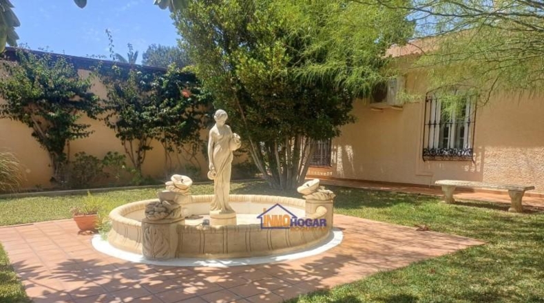 Almería - Roquetas de Mar - 1600m2