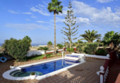 Chalet independiente con terreno en venta en la España, Adeje, ref: TR136812 foto