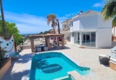 Chalet independiente con terreno en venta en la España, Estepona, ref: TR160469 foto