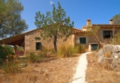 Chalet independiente con terreno en venta en la España, Esporles, ref: TR136544 foto