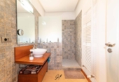 Chalet independiente con terreno en venta en la España, Dénia, ref: TR218020 foto