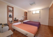 Chalet independiente con terreno en venta en la España, Dénia, ref: TR218020 foto