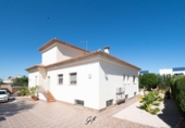 Chalet independiente con terreno en venta en la España, Dénia, ref: TR218020 foto